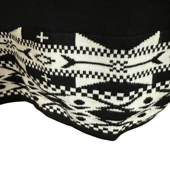 Birch NY Black Geometric Print Long Sleeve Sweater Size S - Picture 7 of 7